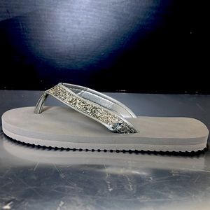 Gray Glitter Flip Flops Sz 6M
